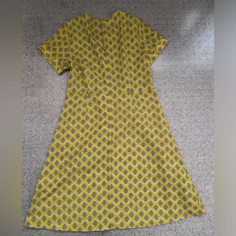 Banana republic size 10 yellow dress with pockets